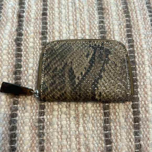 Small animal print NWT WALLET s - Picture 1 of 9